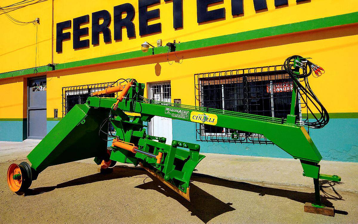 Niveladora de Arrastre N 3000 Hidraulica Cinalli