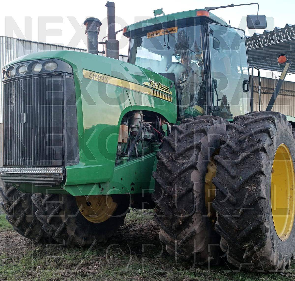 John Deere 9220, año 2003, 17500 HS, Duales al 40%, 300 HP.