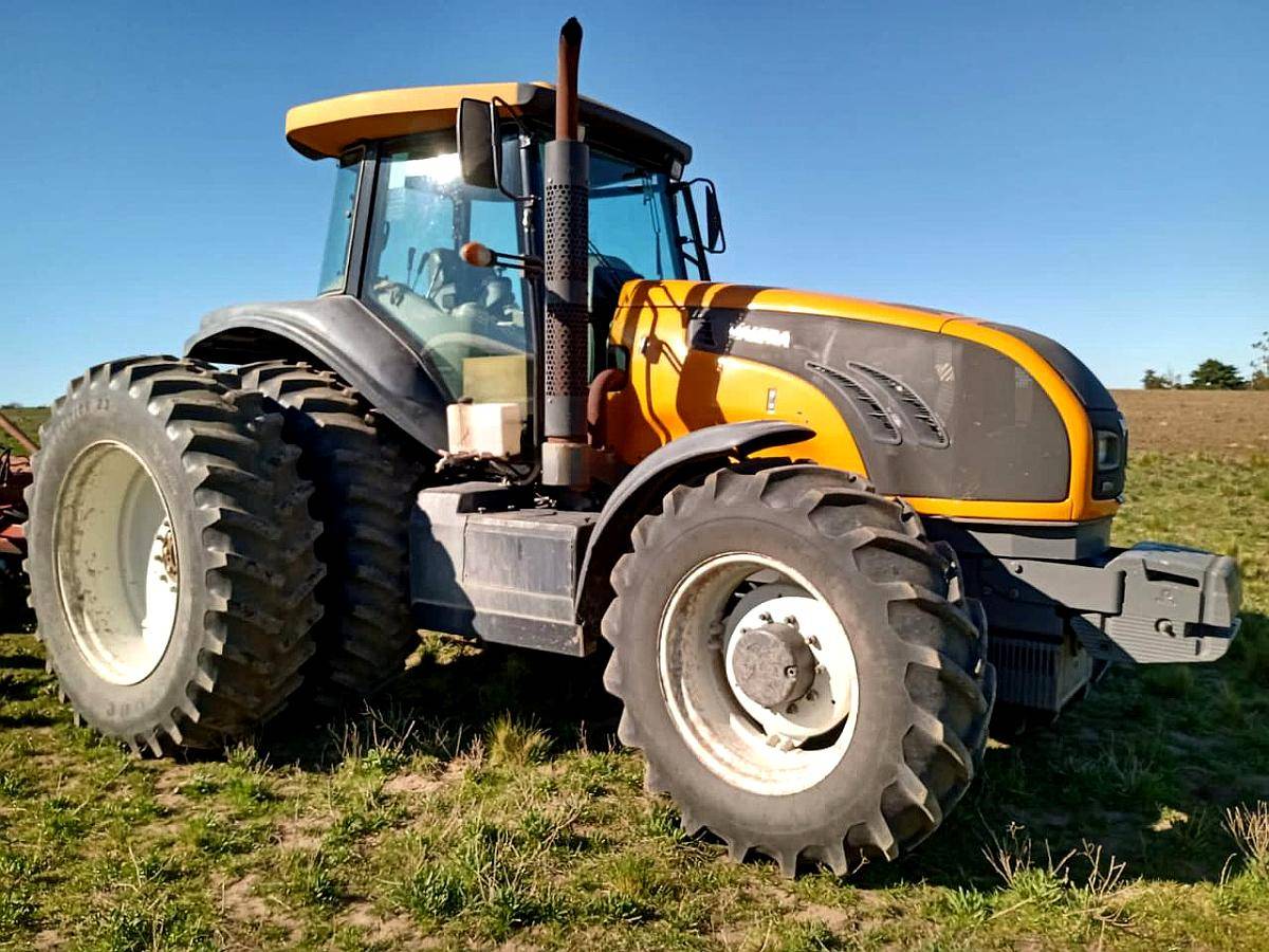 Tractor Valtra BT210 225 HP Usado año 2018