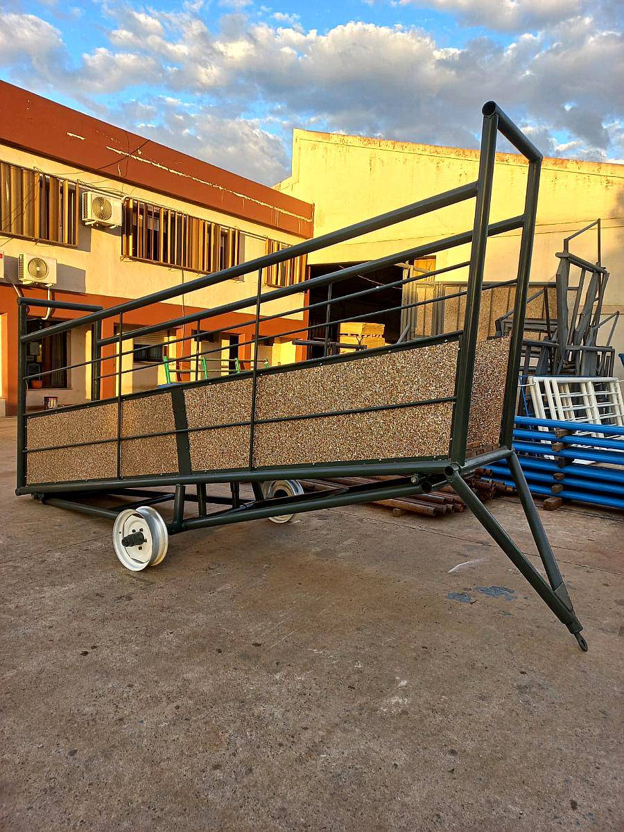 Cargador de Hacienda con Ruedas