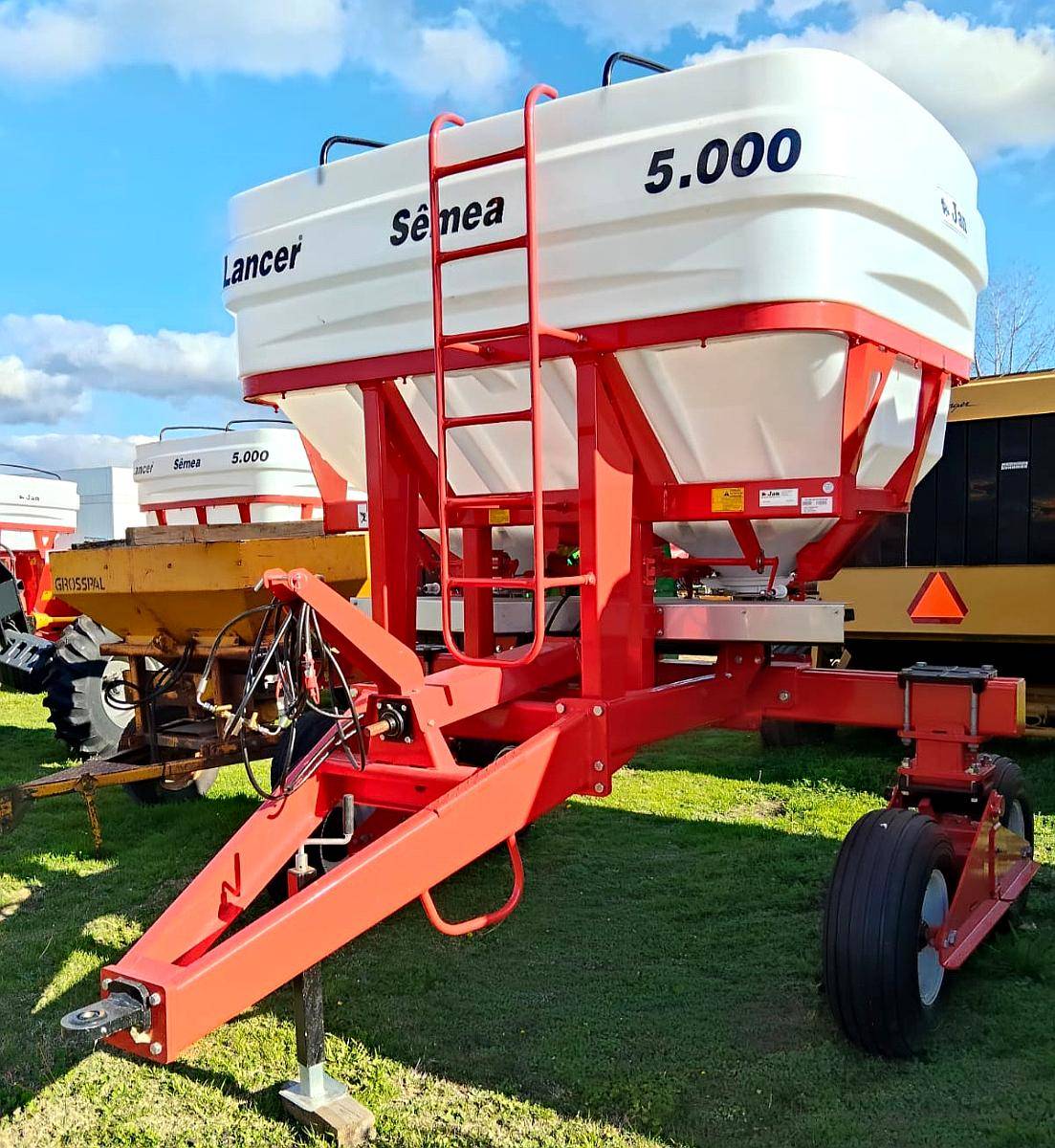 Fertilizadora JAN Modelo Lancer 5.000