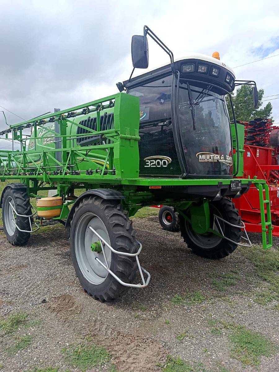 Pulverizadora Marca Metalfor Modelo Multiple 3200