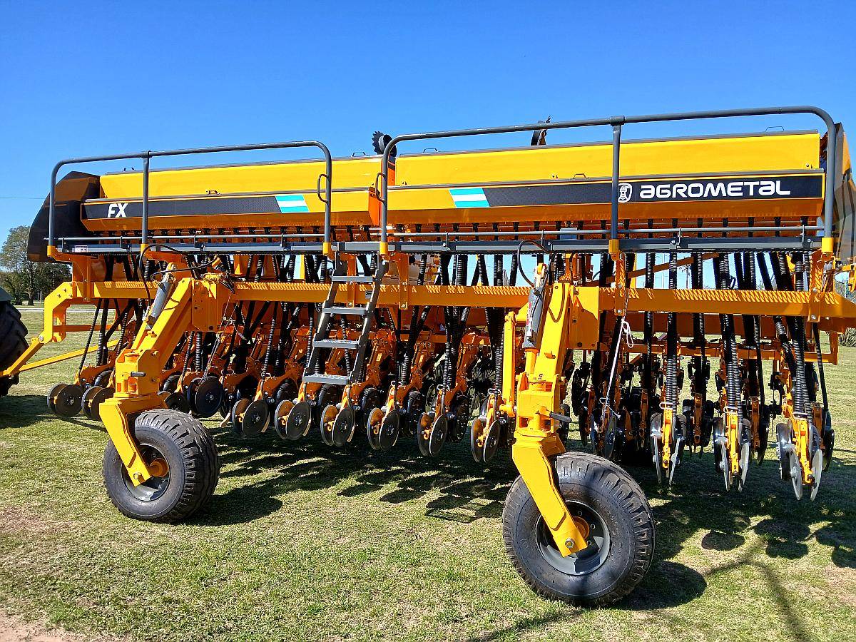 Sembradora Agrometal FX 33 a 21cm