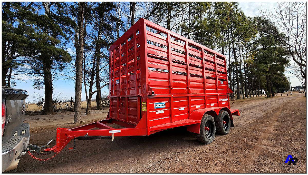 Acoplado Tráiler Jaula para Hacienda 4 Mts. Balancín