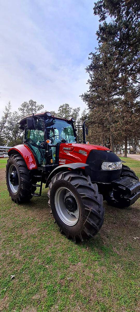 Tractor Farmall M 100