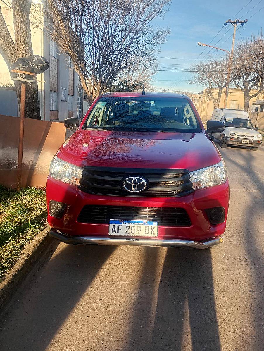 Vendo Toyota Hilux D/C 4X4 año 2022