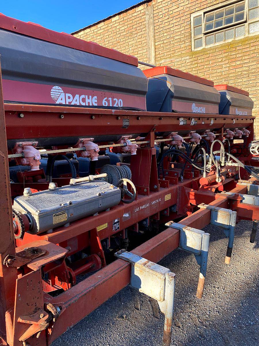 Sembradora Apache 6120 9/52 y 17/26