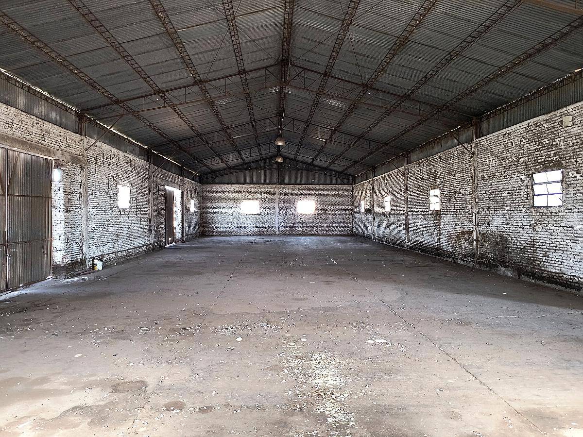 Inmueble Espectacular en Acceso a Huergo , Casa a Reciclar