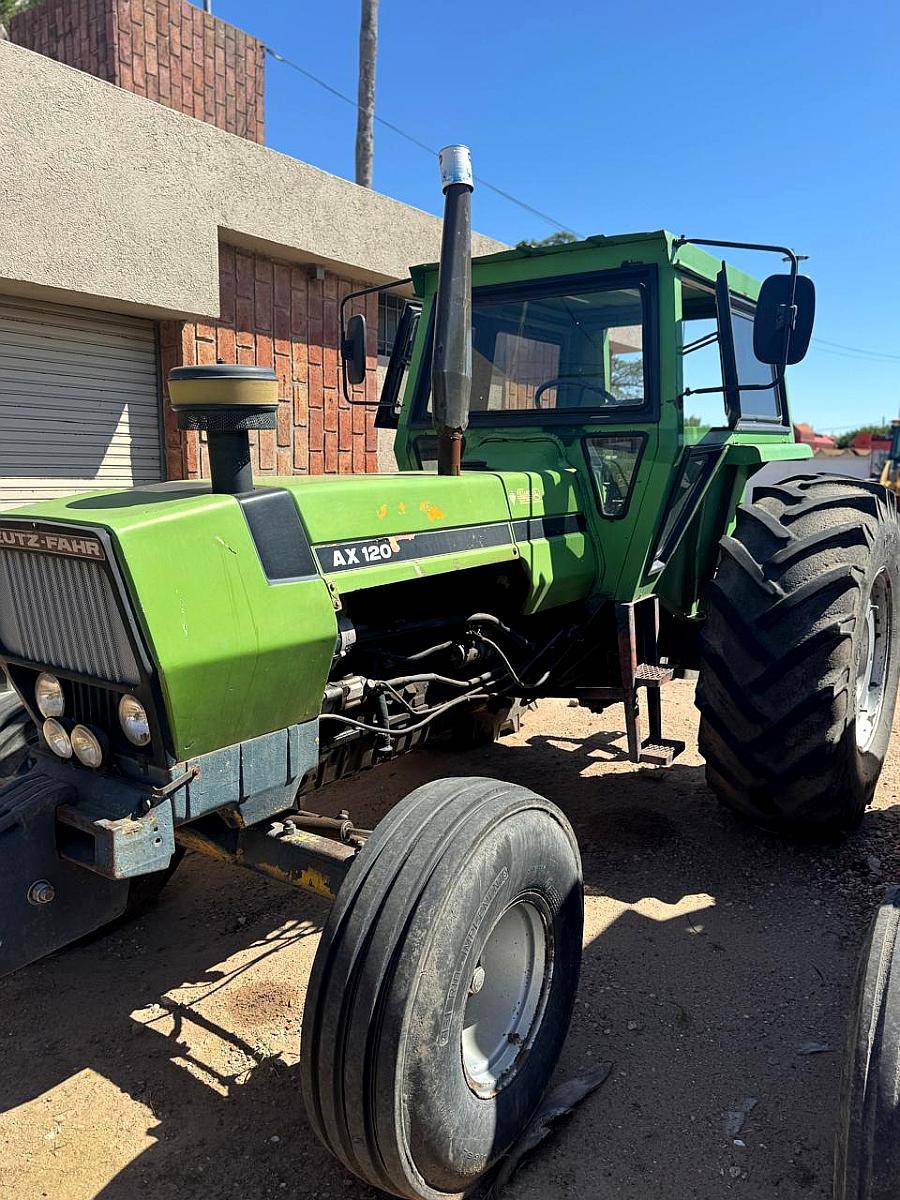 Tractor Deutz AX 120 Reparado Pintura e Instalacion