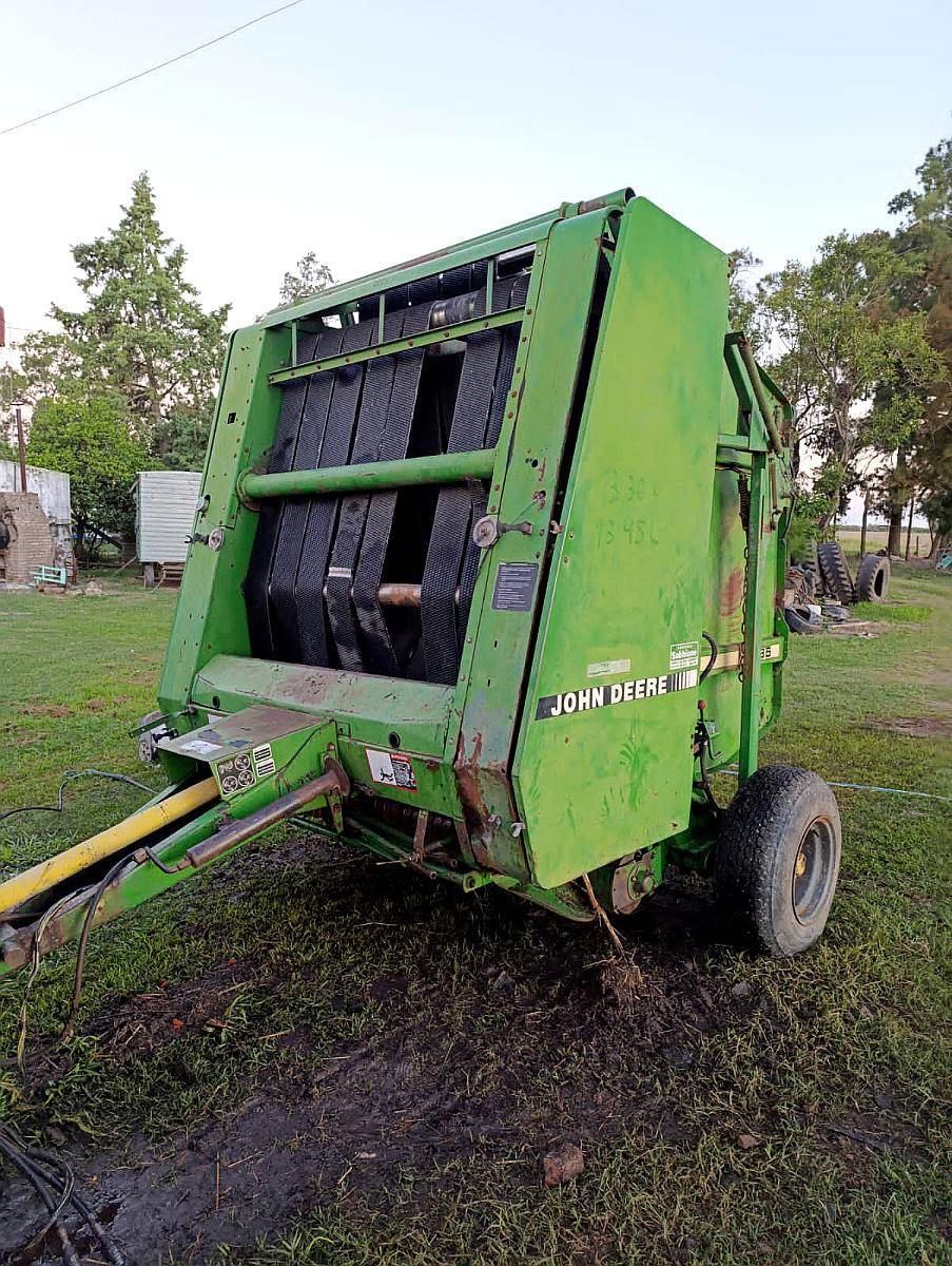 Rotoenfardadora John Deere 535