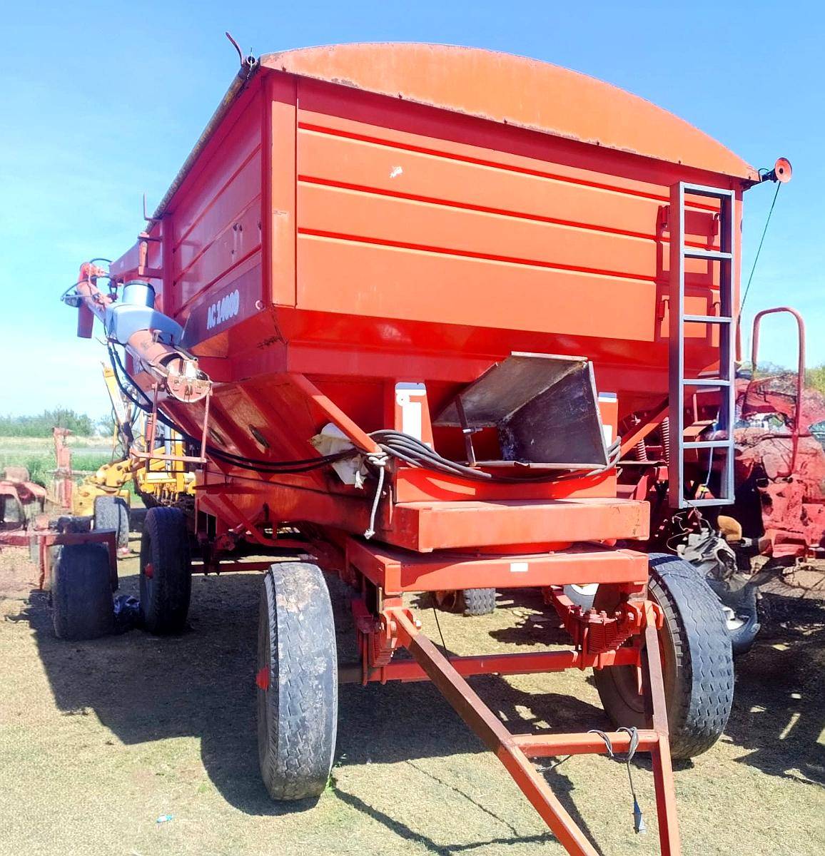 Tolva Semilla Fertilizante Gimetal AC14000 Usada