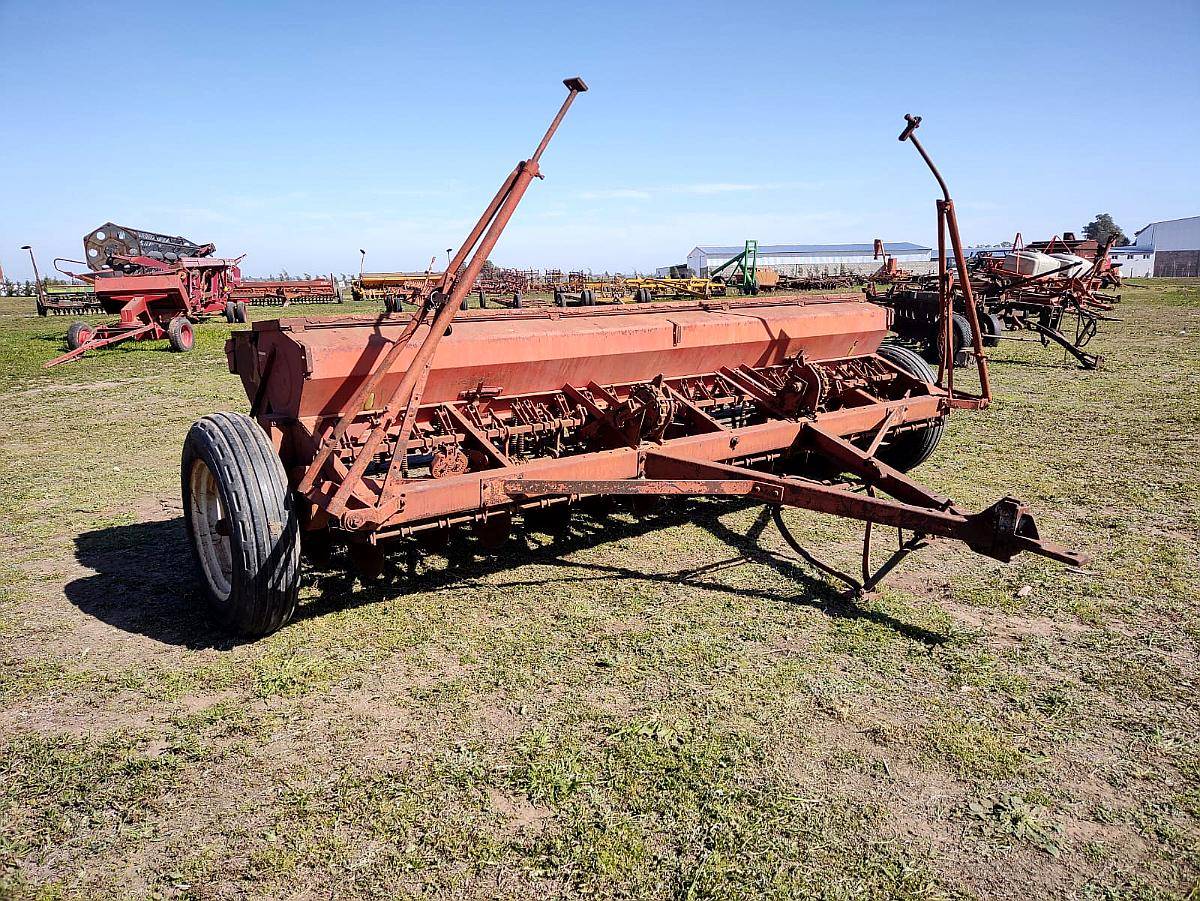 Sembradora de Grano Fino Gherardi de 25 Líneas a 17.5