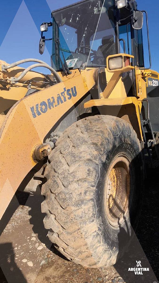 Pala Cargadora Komatsu WA320 (id565)