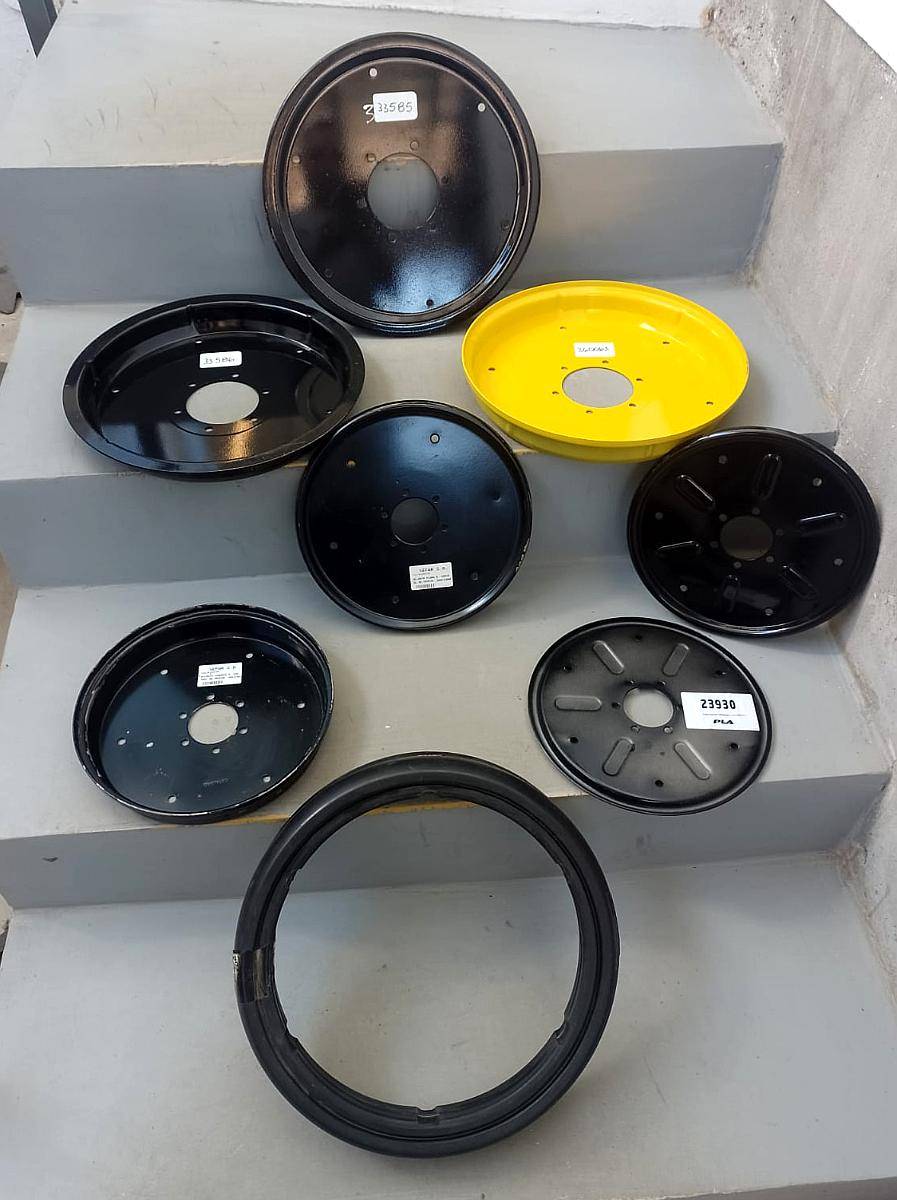 Liquidacion Media Llanta y Cubierta Nivelad Sembradoras Pla