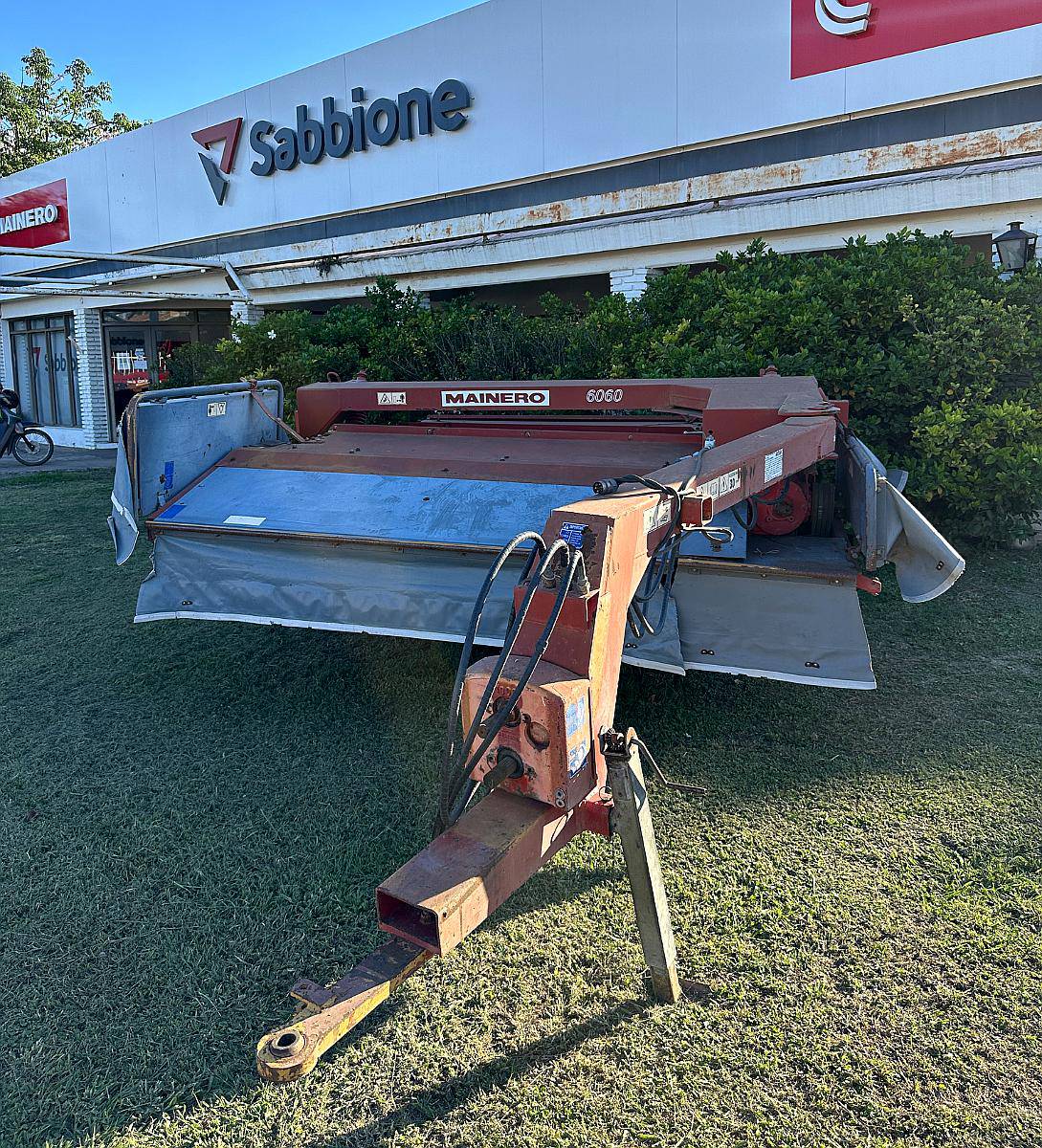 Segadora de Arrastre Mainero 6060
