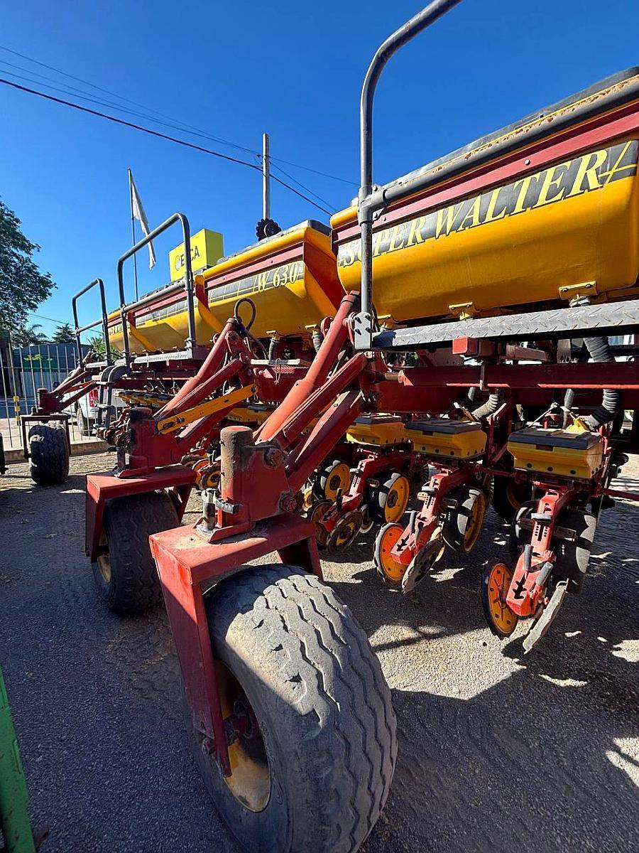Sembradora Super Walter W630 de 20 Líneas A52,5 año 2012 D/F