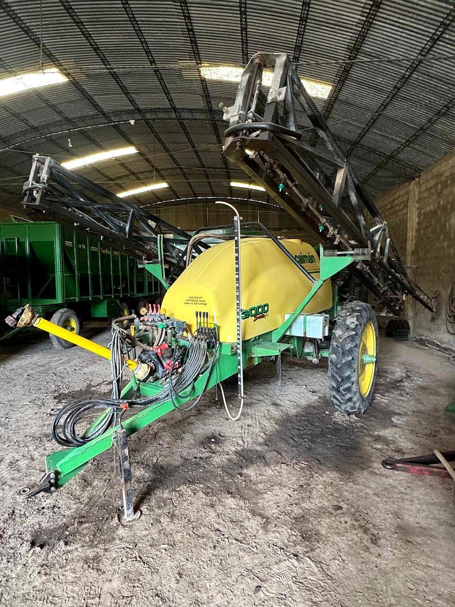 Pulverizador de Arrastre Caiman Serie a 3000 año 2006