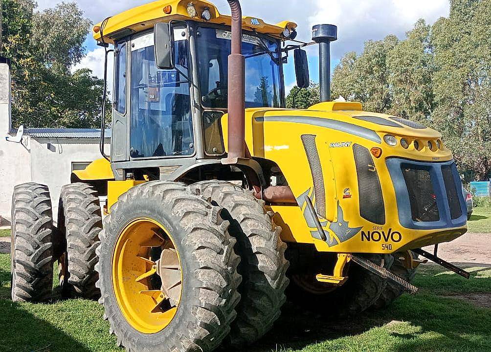 Tractor Pauny 540 Novo, con Duales 18.4x38, “sin Piloto”