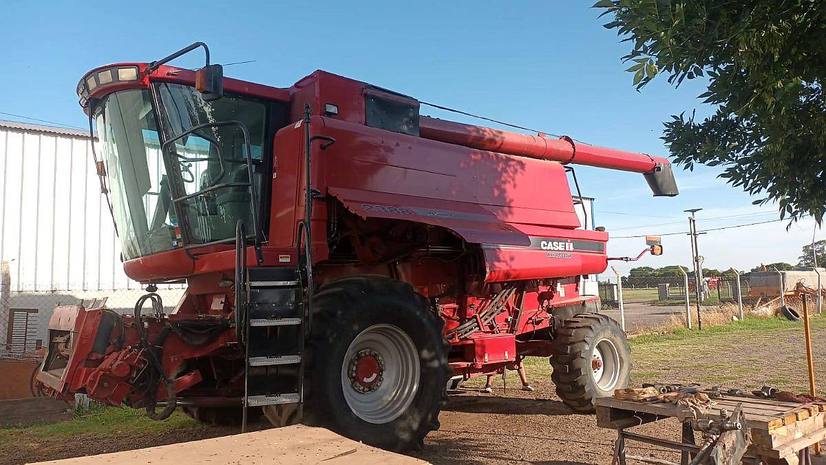 Cosechadora Case 2833, Simple, Patón, 30pies. 2010