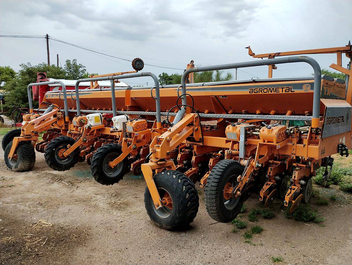 Agrometal TX Mega, 23 a 25, con Monitor