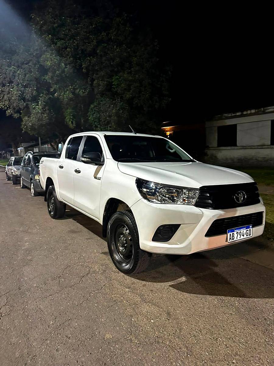 Toyota Hilux DX 4X4 Excelente