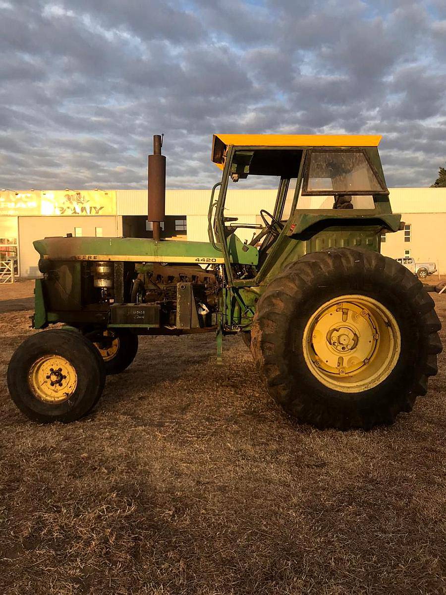 Tractor John Deere 4420 Agroads