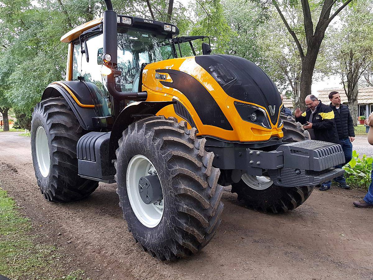 Tractor Valtra BH 154 - Disponible