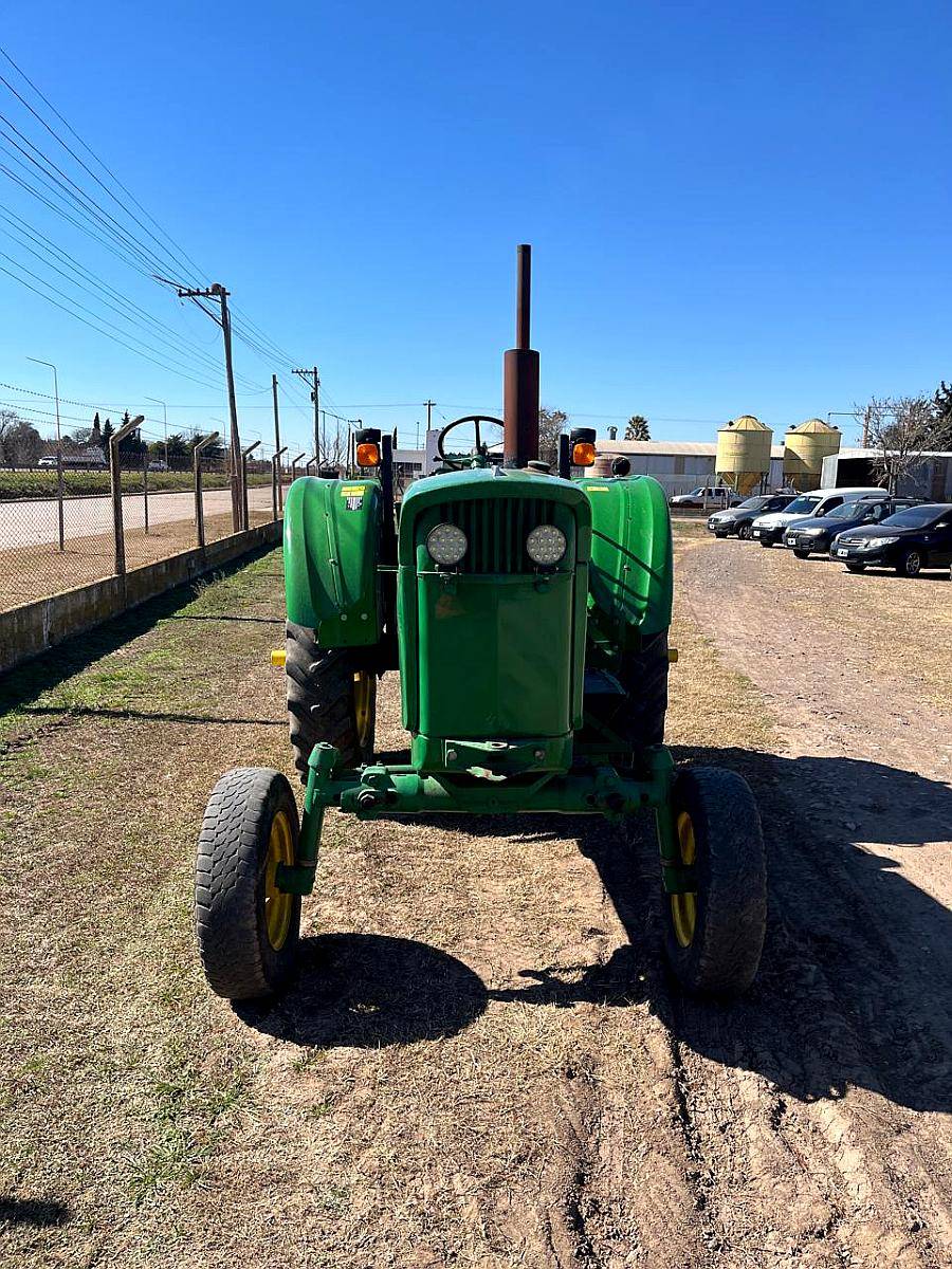Tractor John Deere 2420