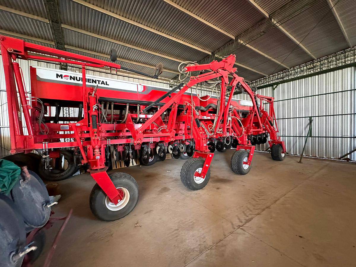 Sembradora Monumental 18 a 52 Neumatica