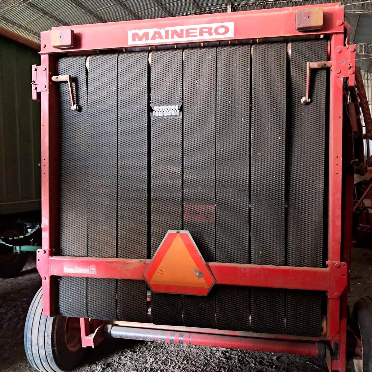 Rotoenfardadora Mainero 5880 Usada
