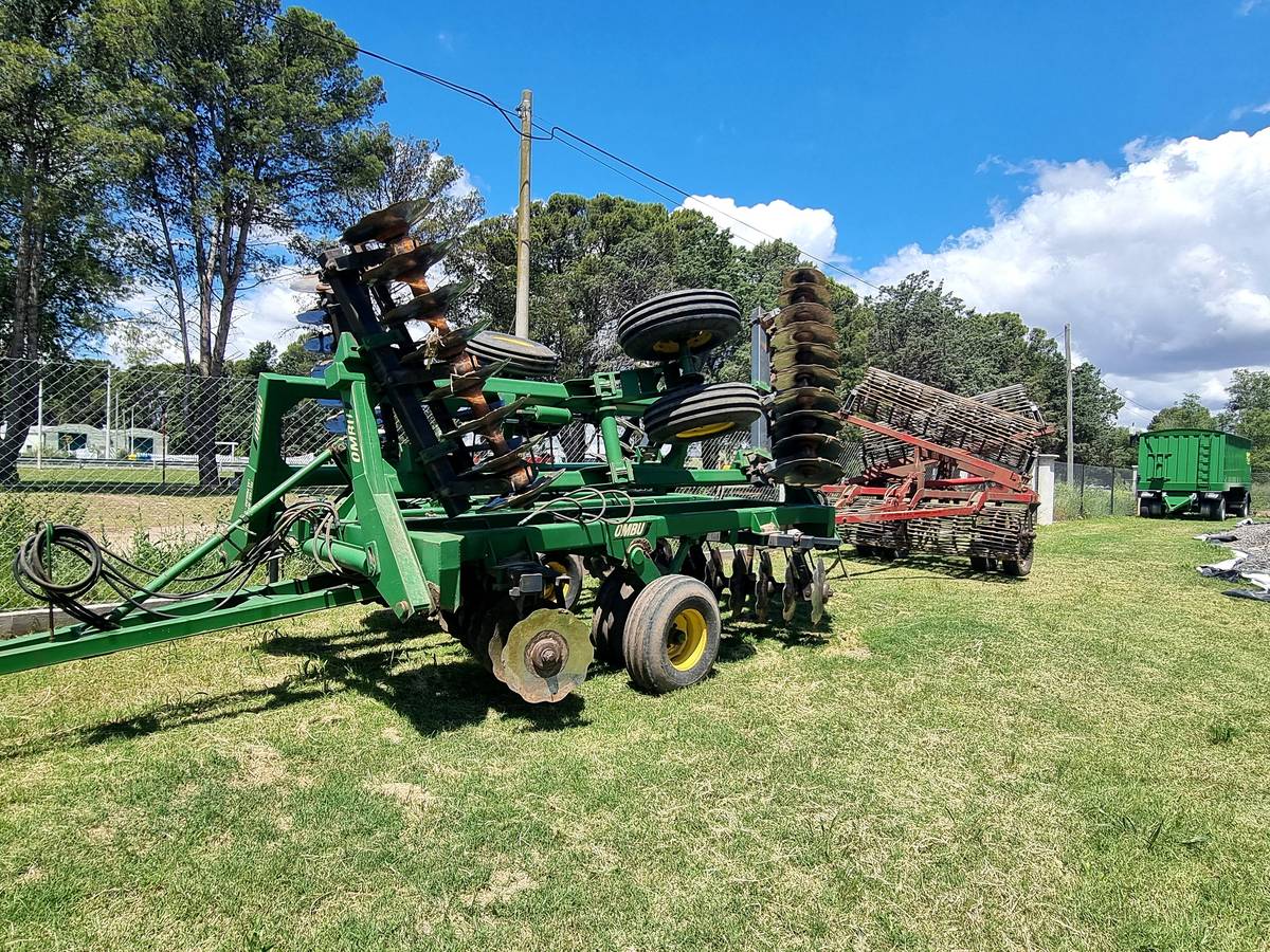 Rastra Ombu ROP5900 de 64 Discos con Rolo Stefoni