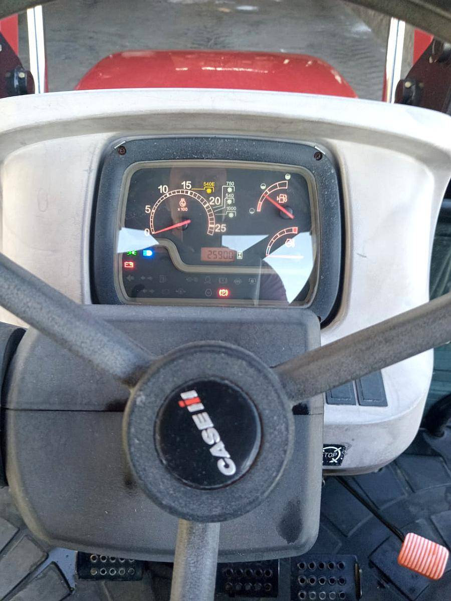 Case Farmall JX 100 2013 con 2600 Horas