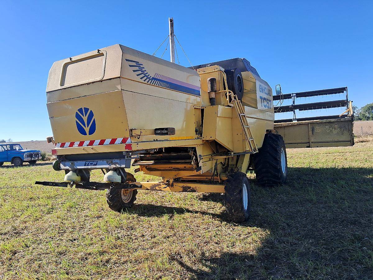 New Holland TC 57