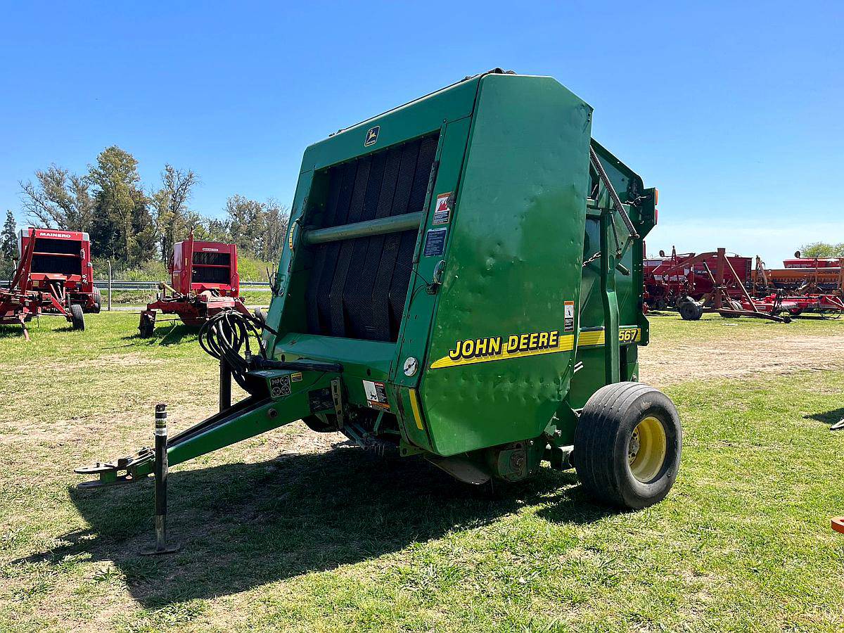 Rotoenfaradora John Deere 567