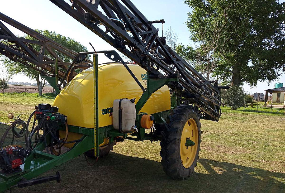 Impecable Caiman Serie a 3000 Litros