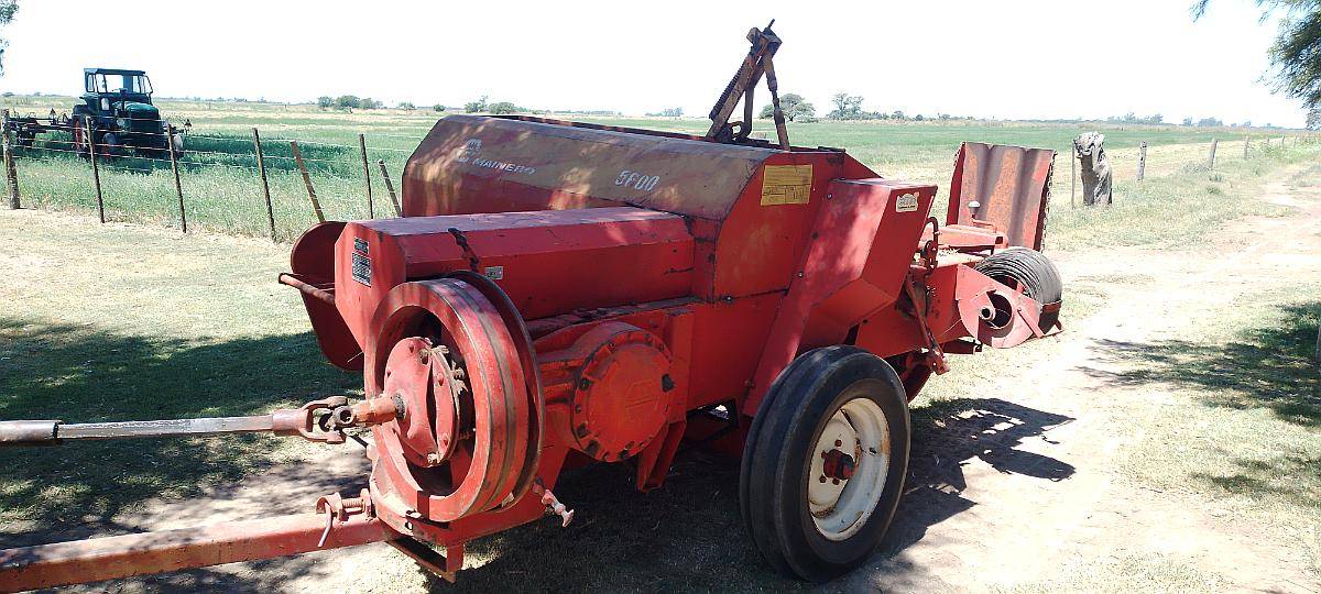 Enfardadora Mainero 5600