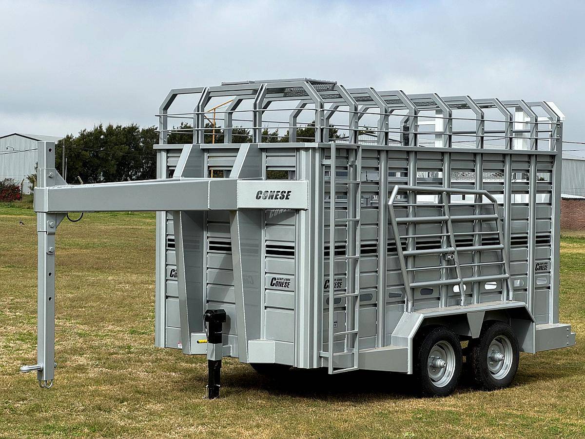 Acoplado Jaula Conese para 4 TT o 6 Animale de 4x2x2,10