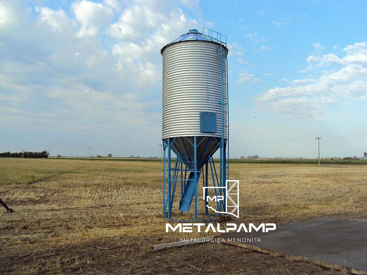 Silos Aéreos para Alimento Balanceado con Descarga Lateral.