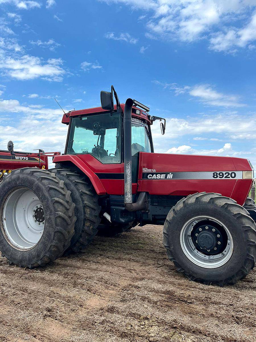 Tractor Case 8920 180hp - Caja FPS - Piloto - Año: 1998 - Agroads