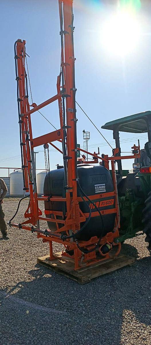 Pulverizadora Jacto Condor PJ 600