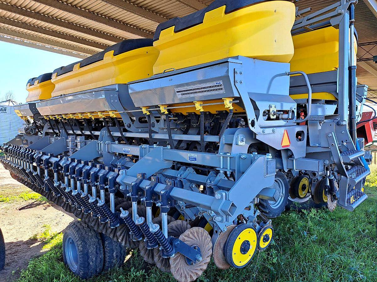 Sembradora Pla AGP3 F12