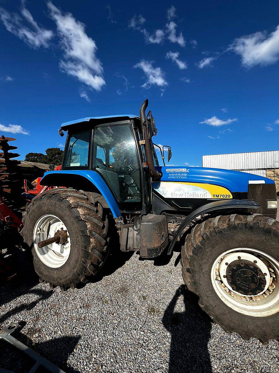 Tractor New Holland TM7020