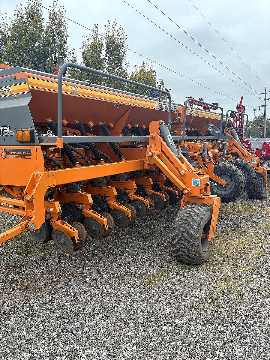 Sembradora Agrometal TX Mega 1652 Neumatica