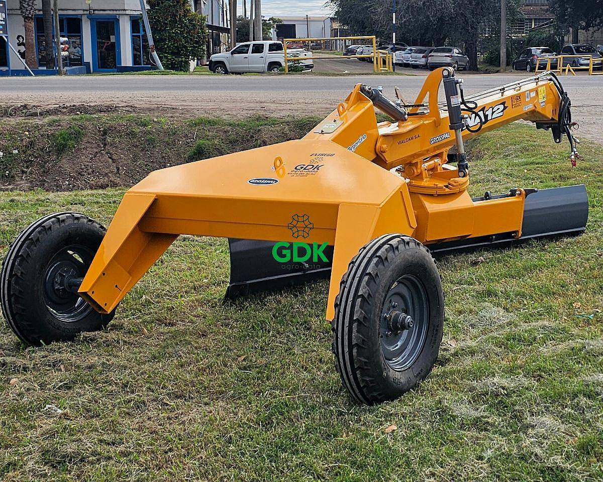 Niveladora de Arrastre NA12 C/cilindro- Grosspal- Disponible