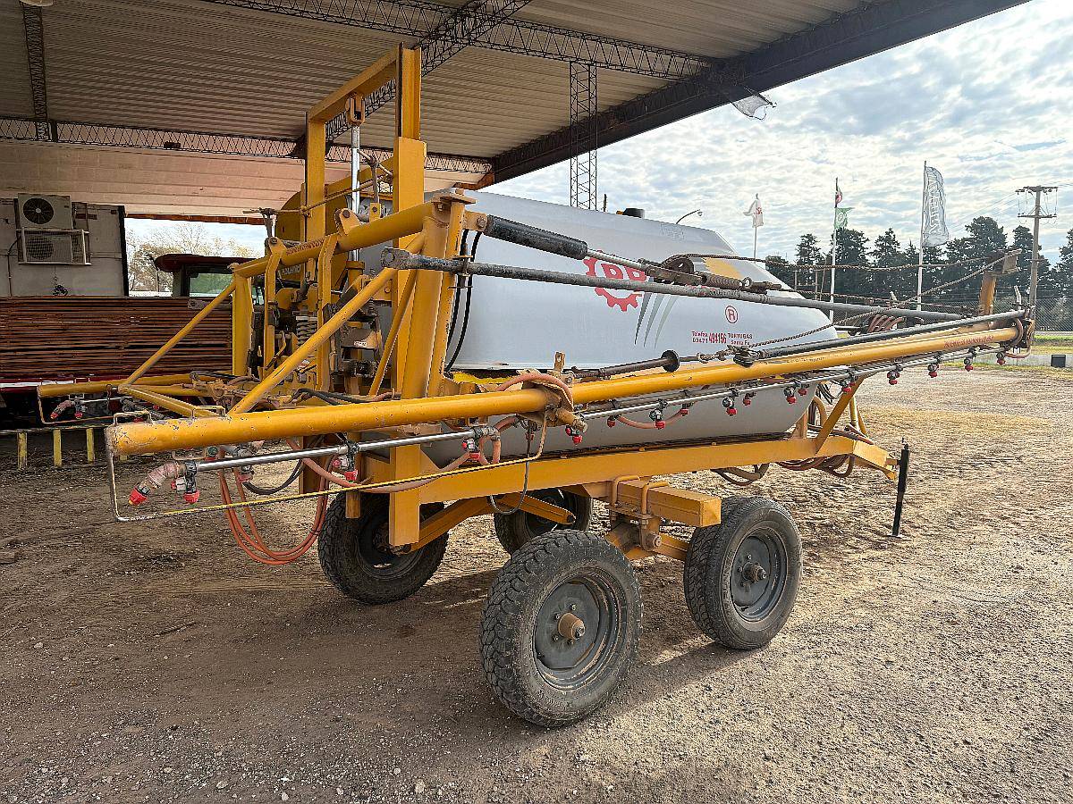 Pulverizador Praba de 3000 Lts
