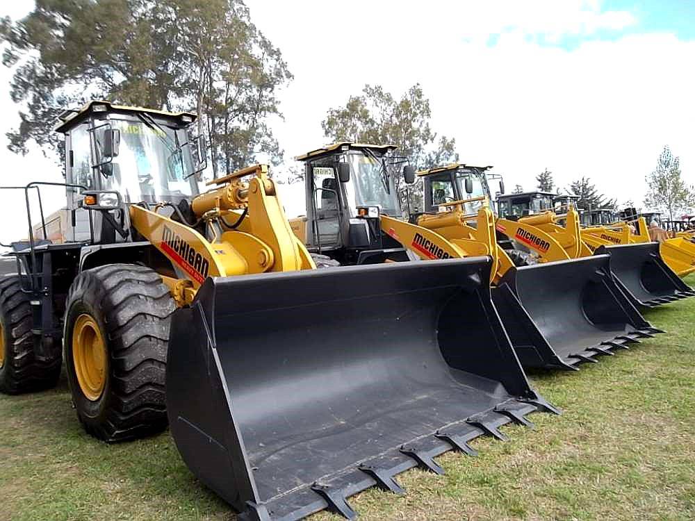 Michigan M100 Hdii, 220hp 4X4 A/C 3mts Balde Nueva