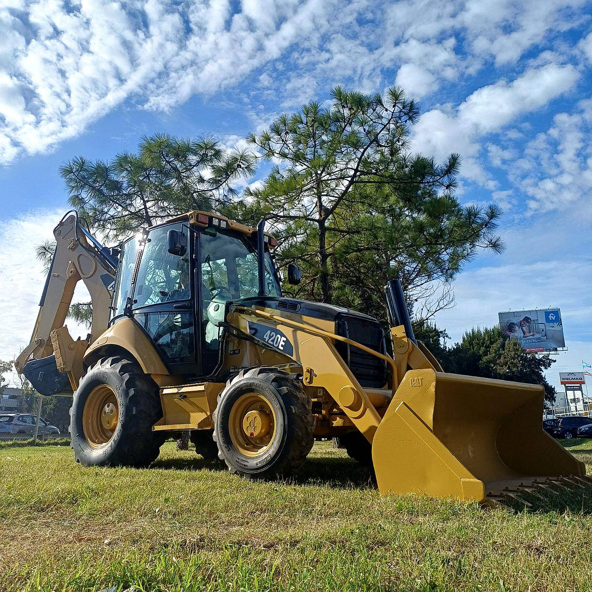 Retroexcavadora Caterpillar 420 e
