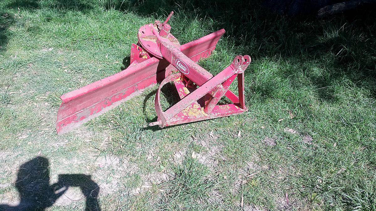 Niveladora 3 Puntos Usada