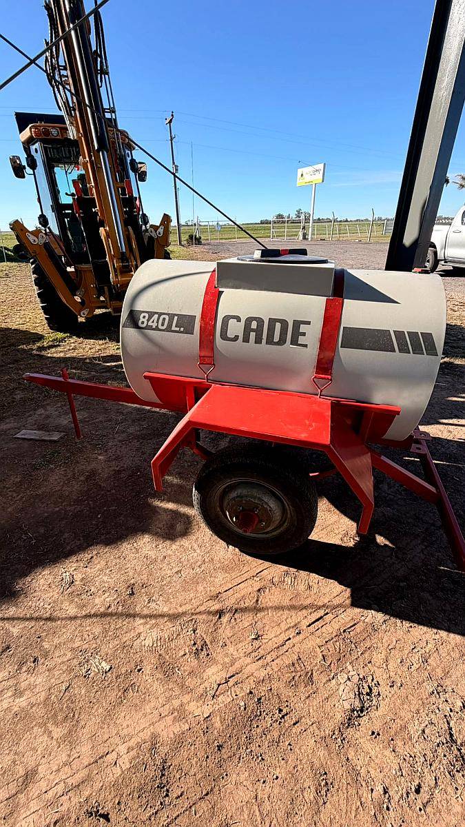 Chasis con Tanque Plast. 840lts Cade