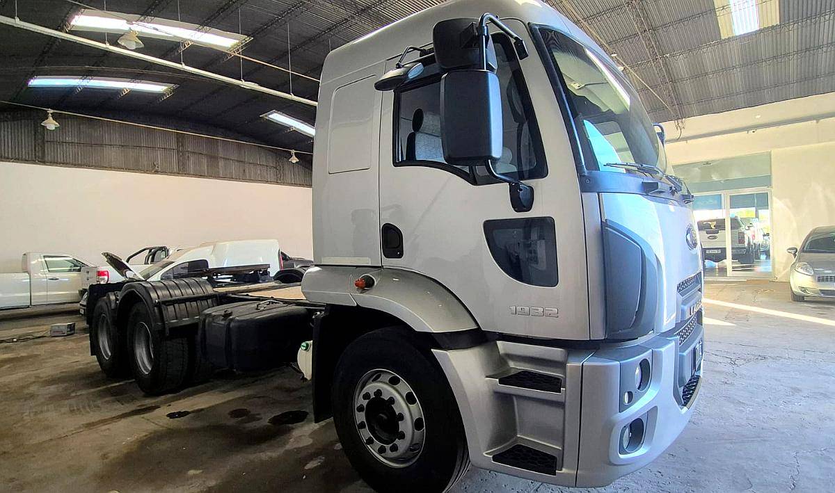 Ford 1932 6X2 (2014)